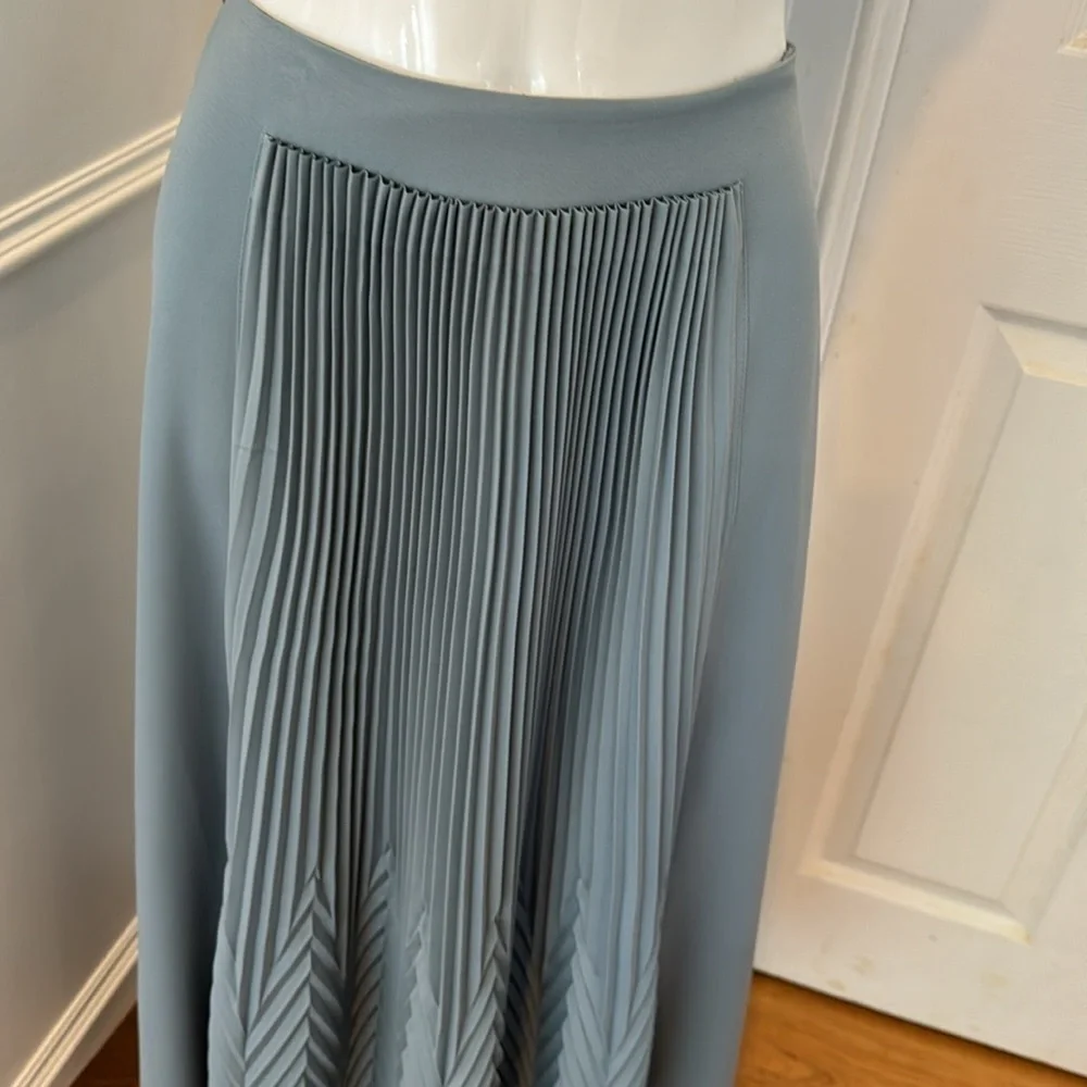 Elie Tahari pleated midi skirt